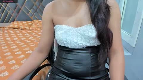 Snapshot of sexy_doll_1_ chatting on September 2025 11:57:01 AM Sexydoll online show from September 2025 11:57:01 AM