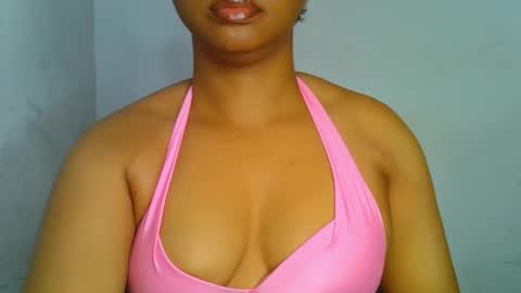 Snapshot of sexy_ebonygirl_ chatting on October 2025 09:04:02 PM Clara online show from October 2025 09:04:02 PM