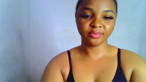 Snapshot of sexy_ebonygirl_ chatting on November 2025 10:09:02 PM Clara online show from November 2025 10:09:02 PM