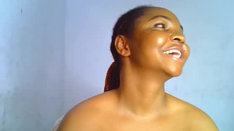 Snapshot of sexy_ebonygirl_ chatting on November 2025 07:15:01 PM Clara online show from November 2025 07:15:01 PM