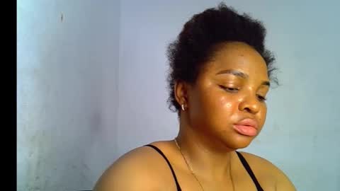 Snapshot of sexy_ebonygirl_ chatting on November 2025 07:51:02 PM Clara online show from November 2025 07:51:02 PM