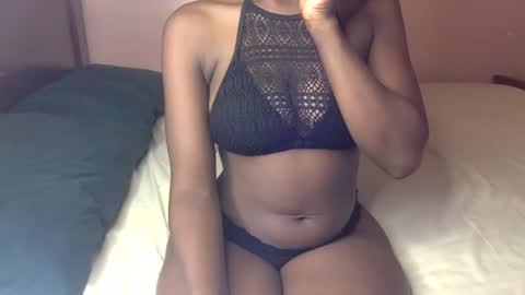 Snapshot of sexy_ellahh chatting on July 2026 10:10:02 AM Ellahh online show from July 2026 10:10:02 AM