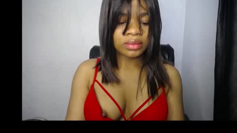 Snapshot of sexy_goddess_pet chatting on April 2026 02:37:01 PM Ella online show from April 2026 02:37:01 PM