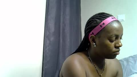 Snapshot of sexy_linda022 chatting on June 2026 12:40:02 PM Linda online show from June 2026 12:40:02 PM