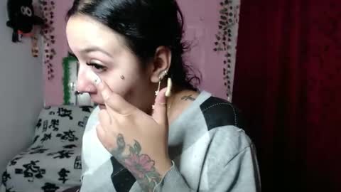 sexy lolas online show from March 2025 02:04:02 AM