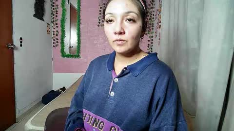 sexy lolas online show from November 2025 12:33:01 AM