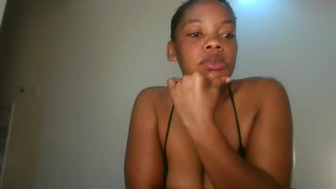 Snapshot of sexy_lyna chatting on July 2026 11:24:01 AM sexy_lyna online show from July 2026 11:24:01 AM