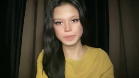 Snapshot of sexy_maevemorexxx chatting on April 2026 04:15:01 AM Nicole online show from April 2026 04:15:01 AM