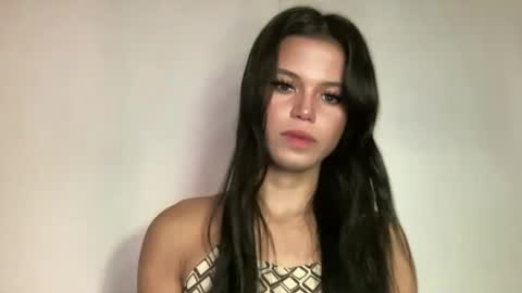 Snapshot of sexy_maevemorexxx chatting on April 2026 05:38:02 AM Nicole online show from April 2026 05:38:02 AM