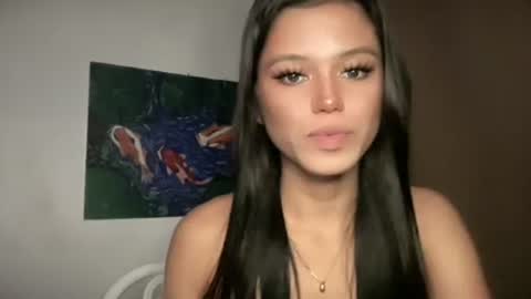 Snapshot of sexy_maevemorexxx chatting on May 2026 11:01:04 PM Nicole online show from May 2026 11:01:04 PM