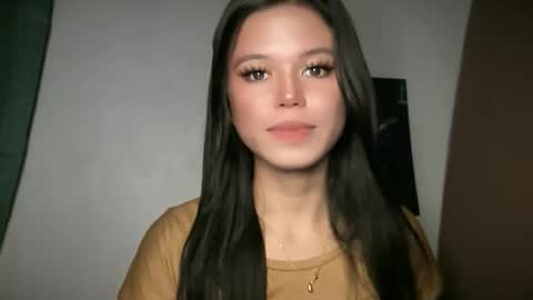 Snapshot of sexy_maevemorexxx chatting on May 2026 11:26:01 AM Nicole online show from May 2026 11:26:01 AM