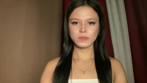 Snapshot of sexy_maevemorexxx chatting on May 2026 01:03:02 AM Nicole online show from May 2026 01:03:02 AM