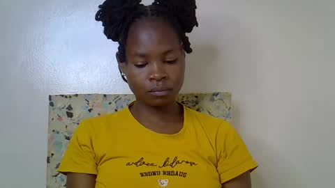 Molyne online show from March 2026 12:08:01 AM