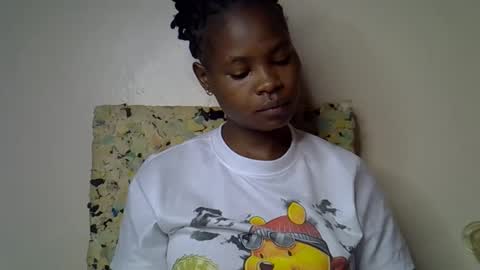 Molyne online show from April 2026 05:03:02 AM