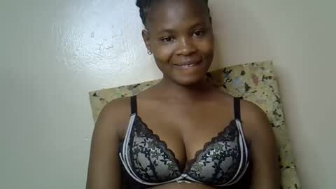 Snapshot of sexy_molyne chatting on April 2026 11:52:02 PM Molyne online show from April 2026 11:52:02 PM