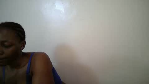 Snapshot of sexy_muna2 chatting on May 2026 12:35:02 PM sexy_muna2 online show from May 2026 12:35:02 PM