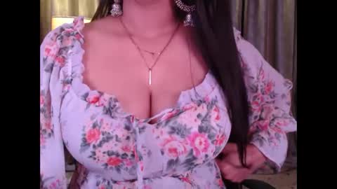 Snapshot of sexy_myra18 chatting on November 2025 05:39:01 AM myra online show from November 2025 05:39:01 AM