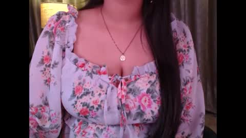 Snapshot of sexy_myra18 chatting on November 2025 05:43:01 AM myra online show from November 2025 05:43:01 AM