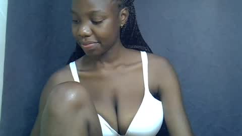 Snapshot of sexy_peach4 chatting on July 2026 10:01:01 PM sexy_peach4 online show from July 2026 10:01:01 PM