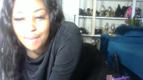 sexy pigeon online show from May 2026 11:29:02 AM