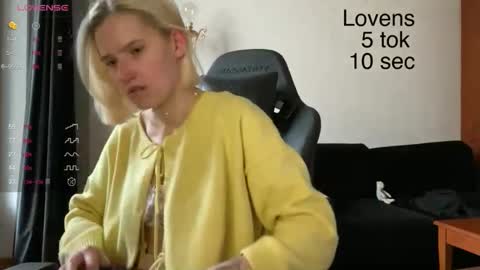 Sexy-Sweets online show from October 2025 09:41:01 AM