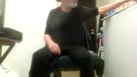 Daddy online show from April 2026 12:04:01 PM