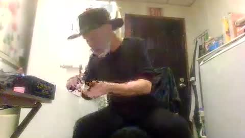 Daddy online show from April 2026 06:10:01 PM