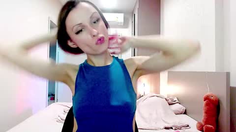 Snapshot of sexy_wise_kind chatting on February 2025 11:44:02 PM Mandy Green online show from February 2025 11:44:02 PM