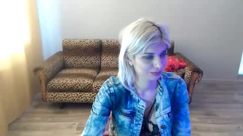 Snapshot of sexybeatriice chatting on February 2025 10:39:02 AM sexybeatriice online show from February 2025 10:39:02 AM