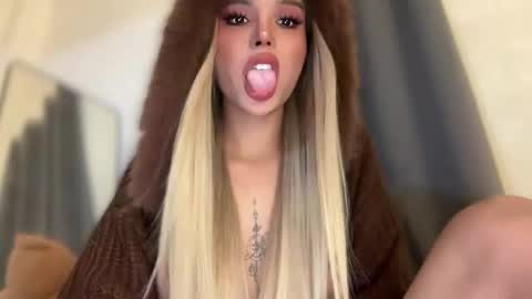 Seraphina Blaze online show from May 2026 10:43:02 AM