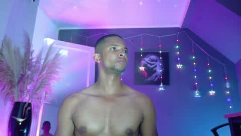 Snapshot of sexyblack1993 chatting on December 2024 12:56:02 AM sexyblack online show from December 2024 12:56:02 AM