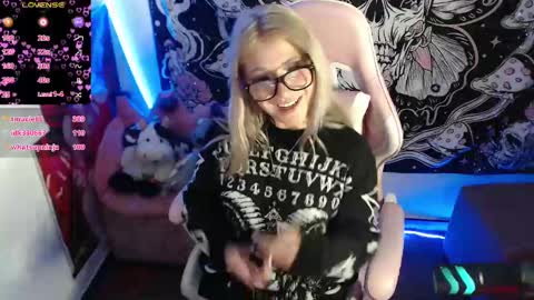 Snapshot of sexycarriie chatting on January 2025 08:39:01 AM Carrie online show from January 2025 08:39:01 AM