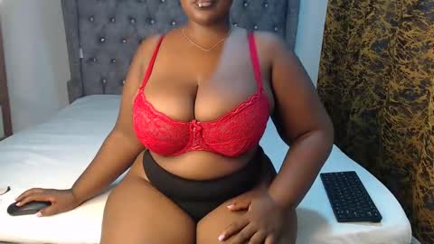 Snapshot of sexychocco_ chatting on January 2025 08:18:02 AM sexychocco online show from January 2025 08:18:02 AM