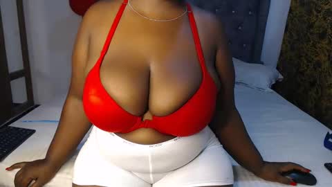 Snapshot of sexychocco_ chatting on February 2025 01:53:02 PM sexychocco online show from February 2025 01:53:02 PM