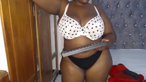 Snapshot of sexychocco_ chatting on February 2025 09:27:02 PM sexychocco online show from February 2025 09:27:02 PM