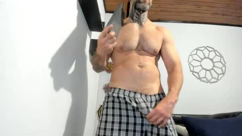 Snapshot of sexycolombian2022 chatting on April 2026 02:04:01 PM Antonioylola online show from April 2026 02:04:01 PM