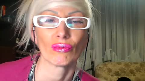 Snapshot of sexyeni chatting on June 2026 12:26:01 AM ENI pvt moan your name WHEN I M NOT online you tell me in SNAPCHAT deal yes add me... FREE TWITTER magiconline101...... online show from June 2026 12:26:01 AM