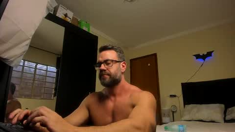 chris online show from October 2025 04:25:02 PM