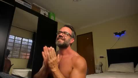 chris online show from December 2025 06:06:01 PM