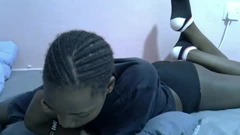 sexyghurl12 online show from February 2026 03:10:01 PM