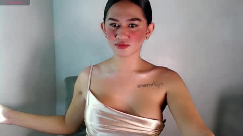 Snapshot of sexygigi_xox chatting on November 2025 02:43:01 AM gigi online show from November 2025 02:43:01 AM