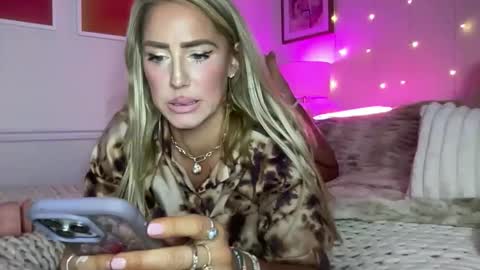 Ashley Love online show from February 2026 12:21:01 PM