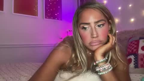 Snapshot of sexygoodvibebabe69 chatting on April 2026 07:50:01 AM Ashley Love online show from April 2026 07:50:01 AM