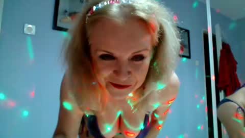 Snapshot of sexyjennyeu chatting on February 2025 08:44:01 PM Jenny online show from February 2025 08:44:01 PM