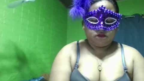Snapshot of sexyloves143 chatting on October 2025 12:05:02 AM sexyloves143 online show from October 2025 12:05:02 AM