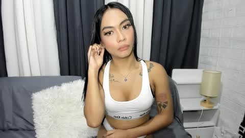 maxine online show from September 2025 08:10:01 PM