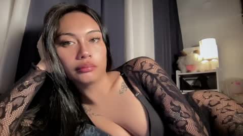 maxine online show from April 2026 09:57:02 PM