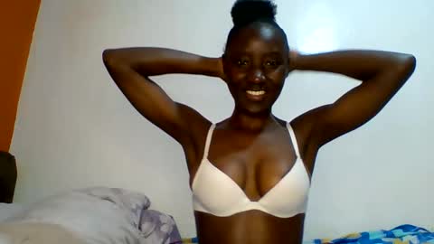 Snapshot of sexylucia5 chatting on May 2026 11:48:02 AM sexylucia5 online show from May 2026 11:48:02 AM