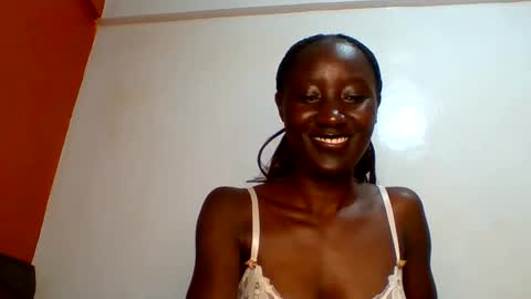 Snapshot of sexylucia5 chatting on May 2026 10:40:02 PM sexylucia5 online show from May 2026 10:40:02 PM