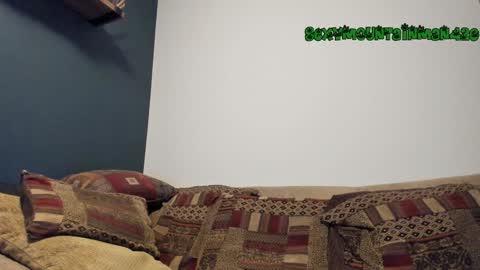Snapshot of sexymountainman420 chatting on December 2024 03:40:01 AM Sexymountainman420 online show from December 2024 03:40:01 AM